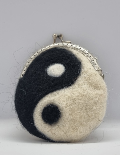 Ying Yang novcanik
